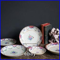 Collection Of Antique Chinese Export Porcelain Bowls, Early 19th Century